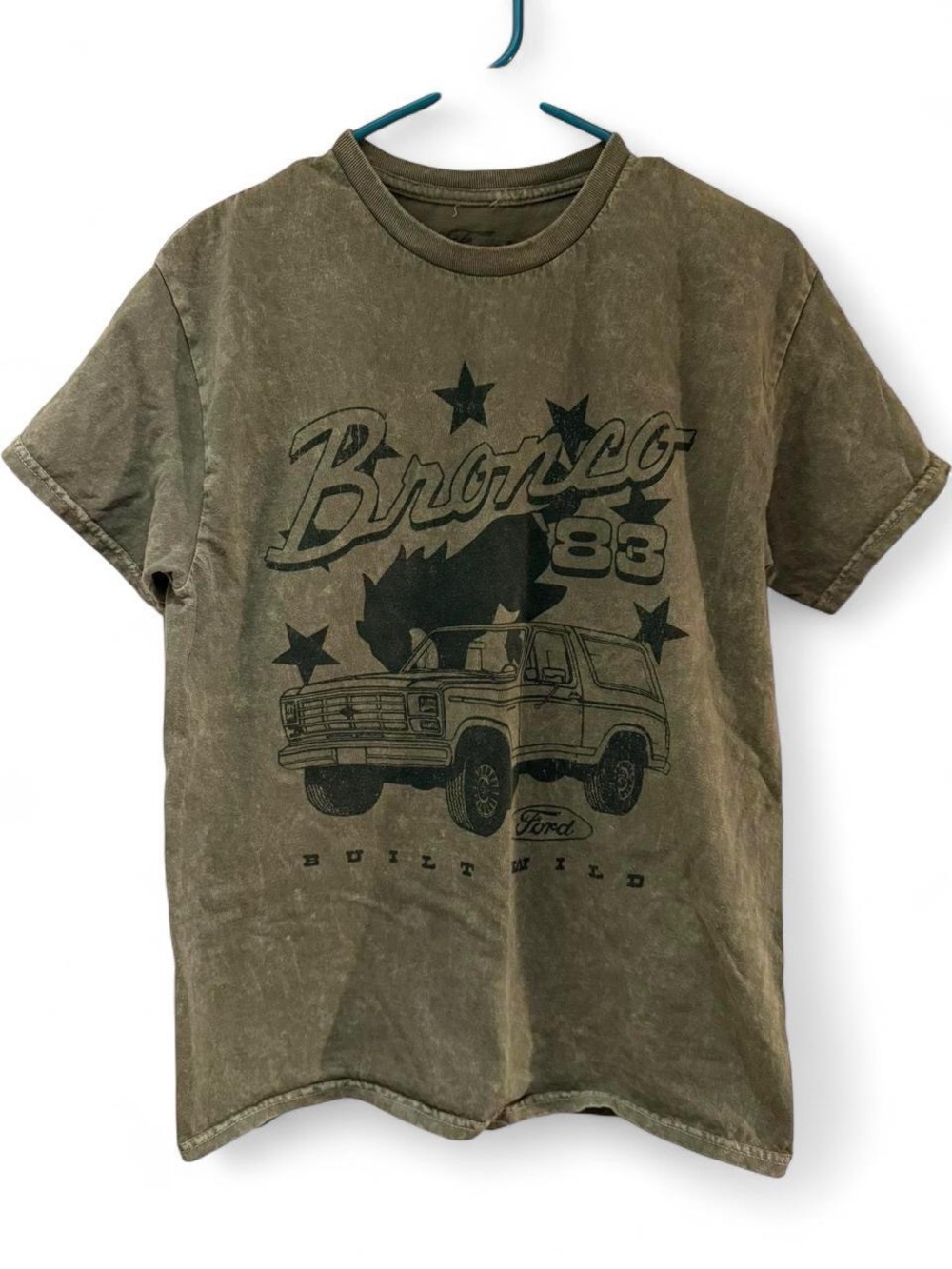 Ford Women’s Medium Bronco Oversized Graphic Tee in Olive